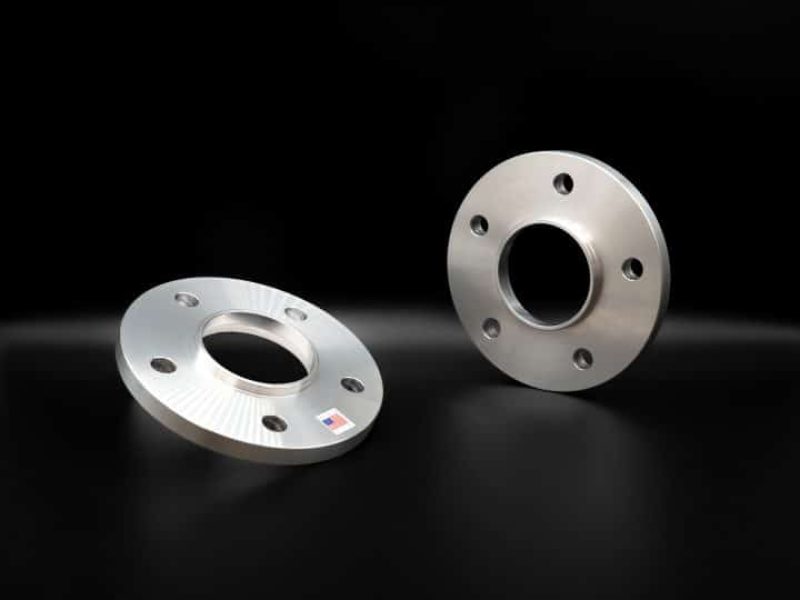 5-Lug-Spacers-slip-on-blkbg-720x720-1