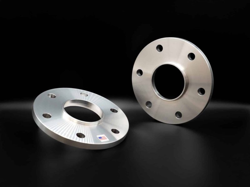 6-Lug-Spacers-Custom-hub-centric-slip-on-blackbg