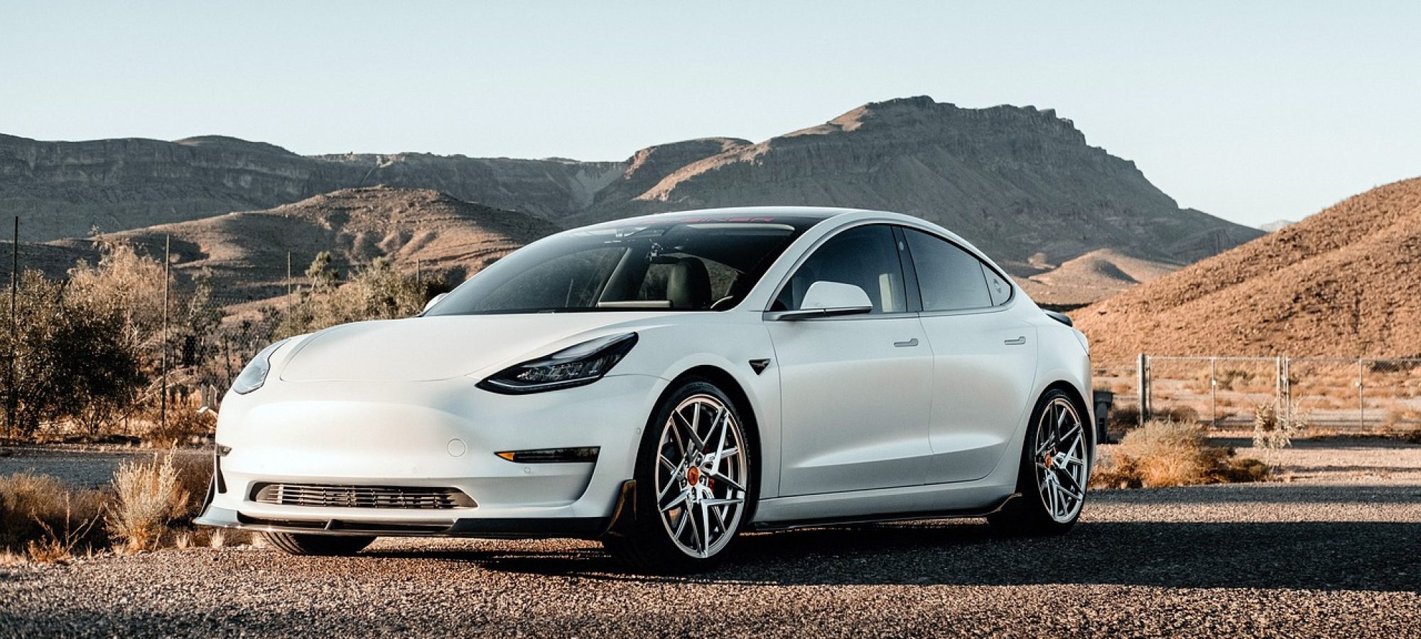 tesla, car by capitalstreet_fx06 via pixabay