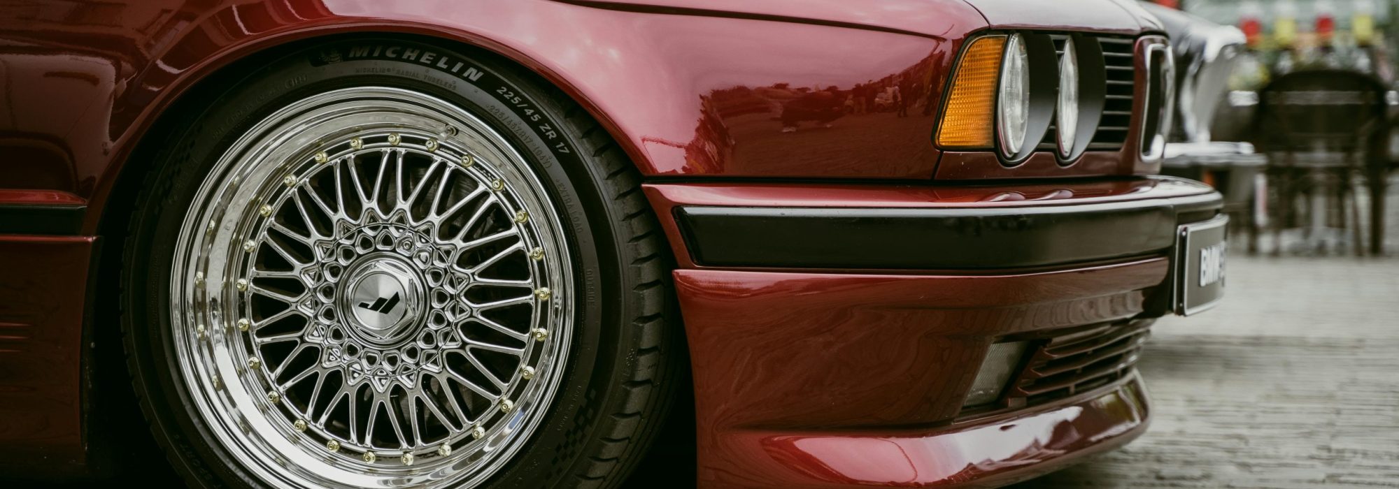 Red BMW E34 by
